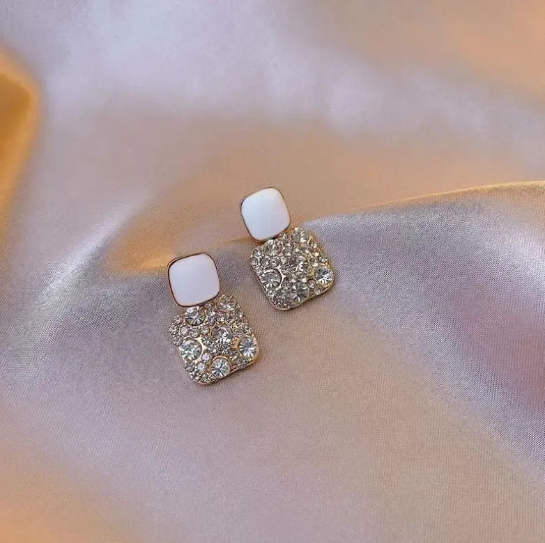 Retro trendy diamond wax drop earrings