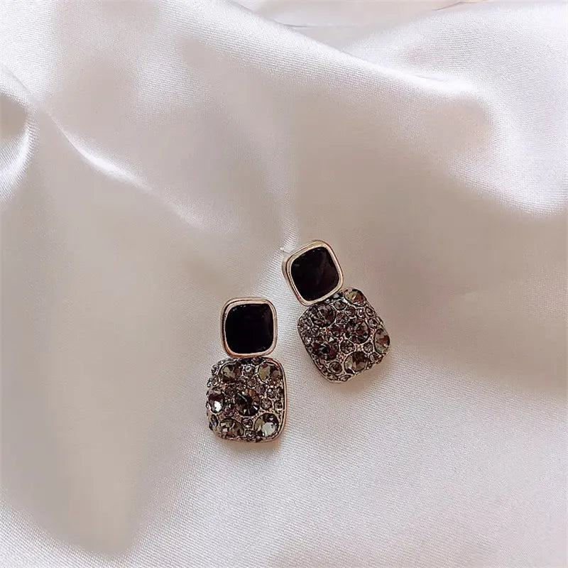 Retro trendy diamond wax drop earrings