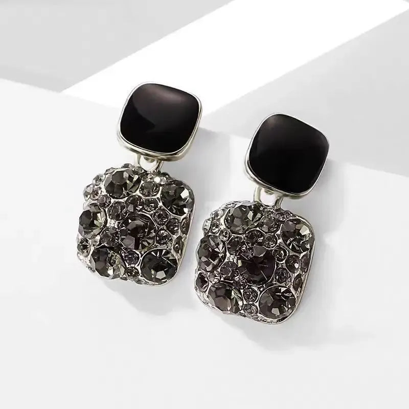 Retro trendy diamond wax drop earrings