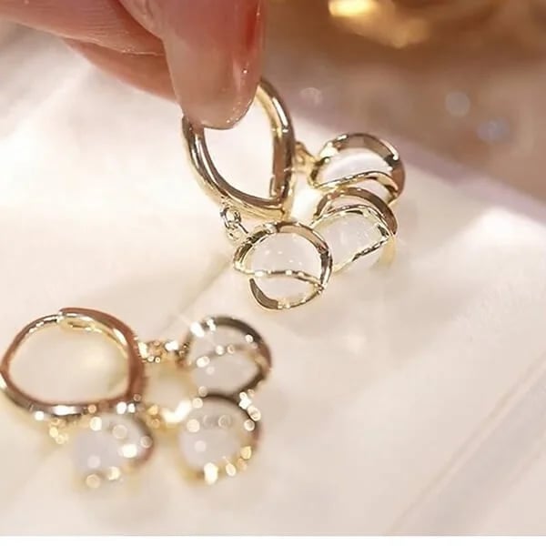 Small fresh temperament simple ear buckle