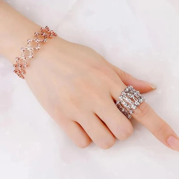 Transformable bracelet with sparkling CZ charm🎁