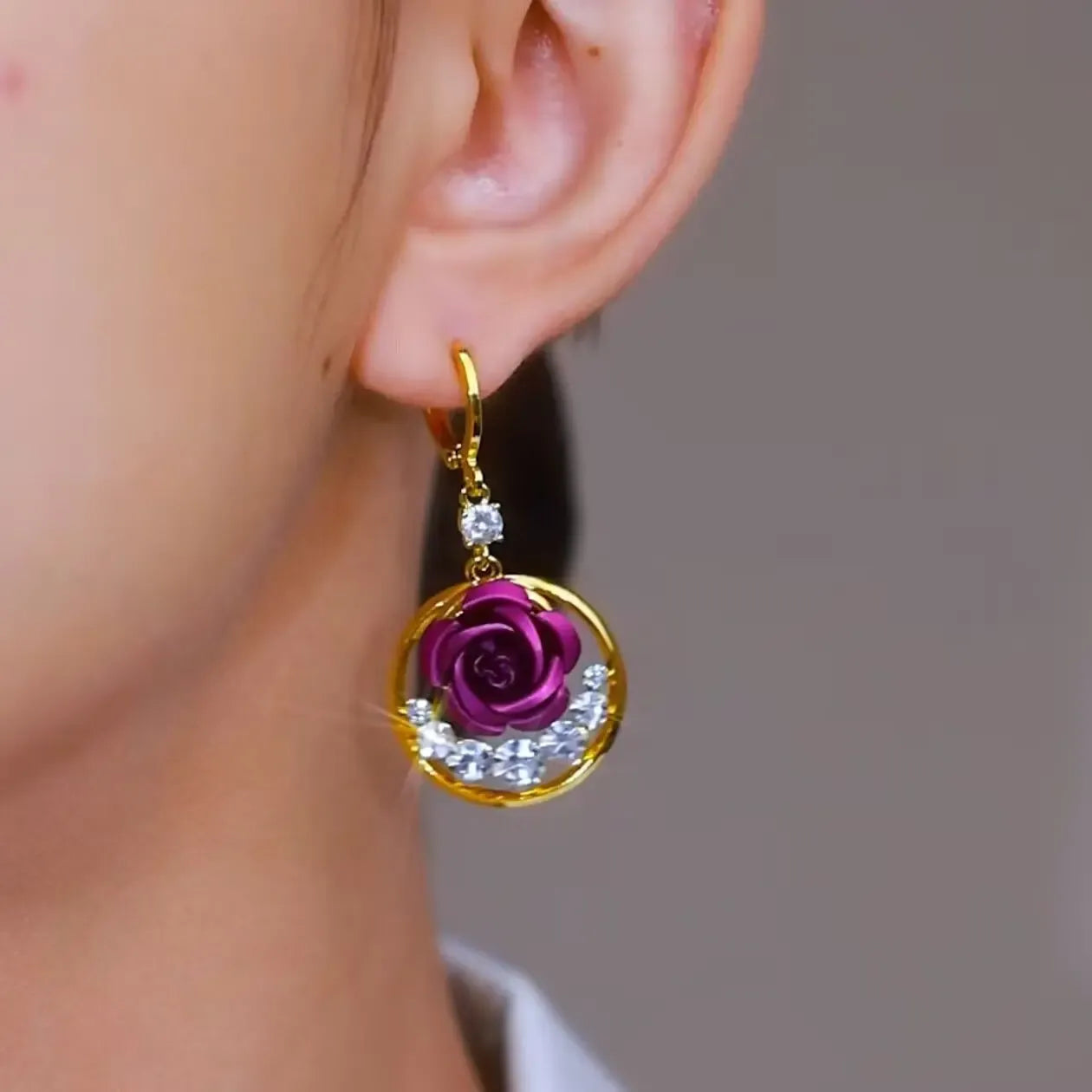 🌹【Necklace + Earrings】Luxury jewelry set with high quality roses