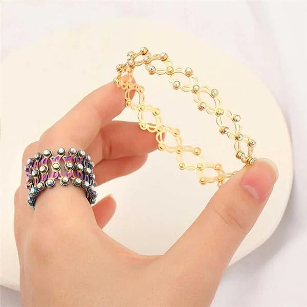 Transformable bracelet with sparkling CZ charm🎁