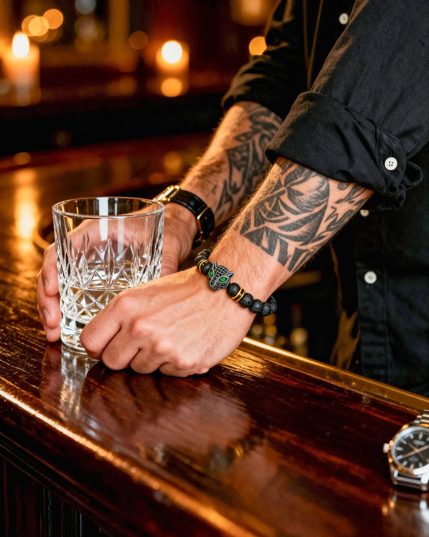 Punk-style shiny leopard head bracelet with cubic zirconia